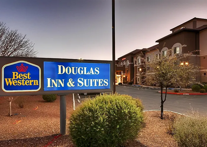 Western & Hotel 3*