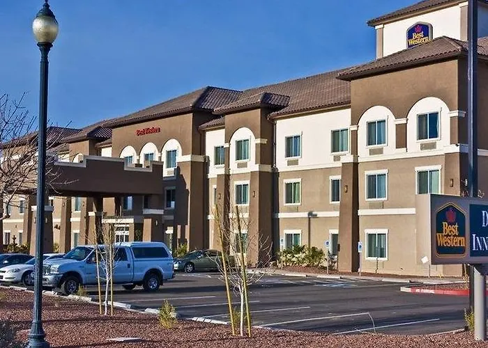 Western & Hotel 3*